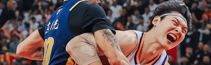 俱乐部杯上海vs广东大名单：洛夫顿、王哲林出战，奎因在列