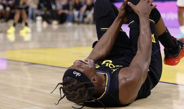 kaiyun-勇士队吉米·巴特勒遭遇重伤后，与希尔德的对话被麦克风捕捉到