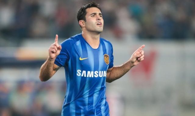 曝埃德尔谈妥圣保罗将签两年 携米兰达共赴巴豪门